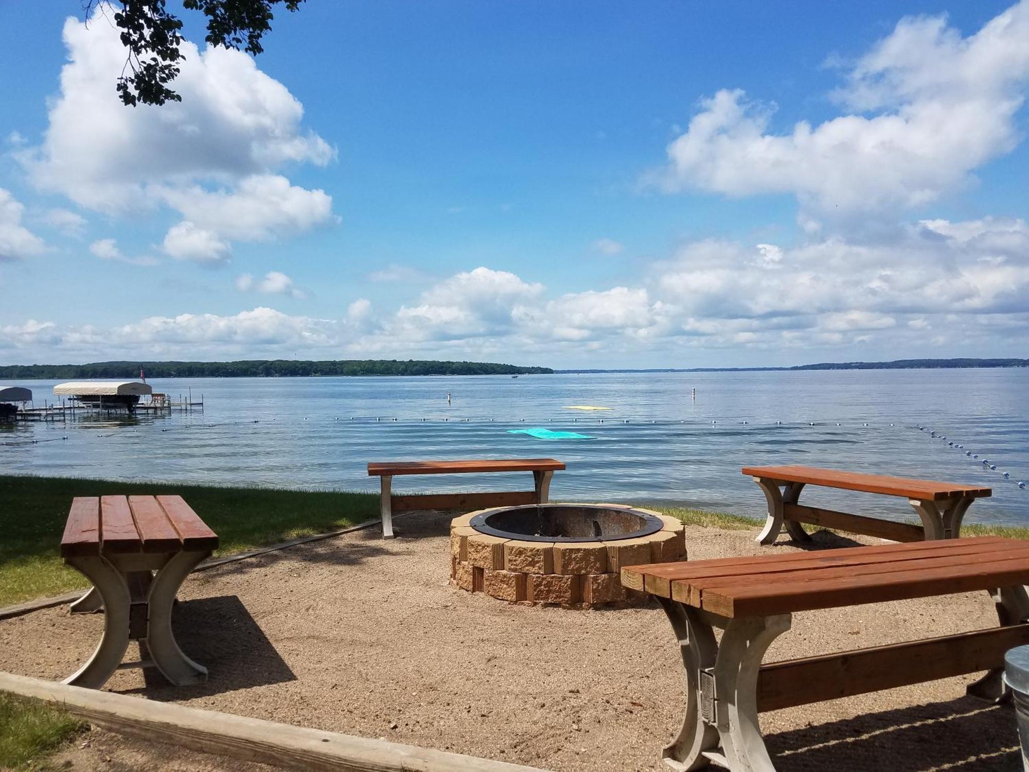 Viking Bay Resort And Lodge Miltona Экстерьер фото