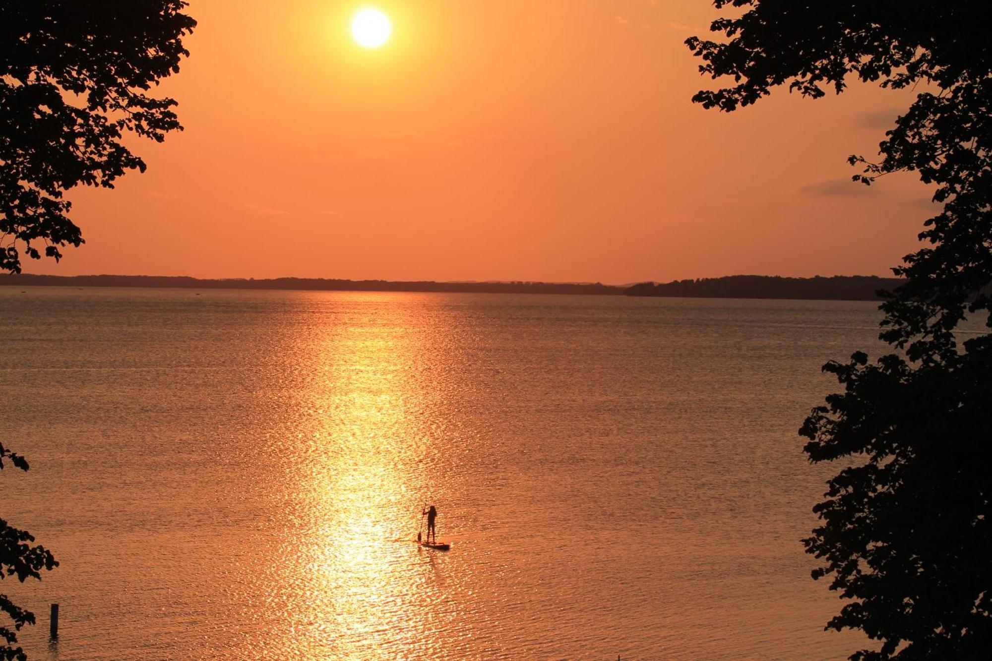 Viking Bay Resort And Lodge Miltona Экстерьер фото