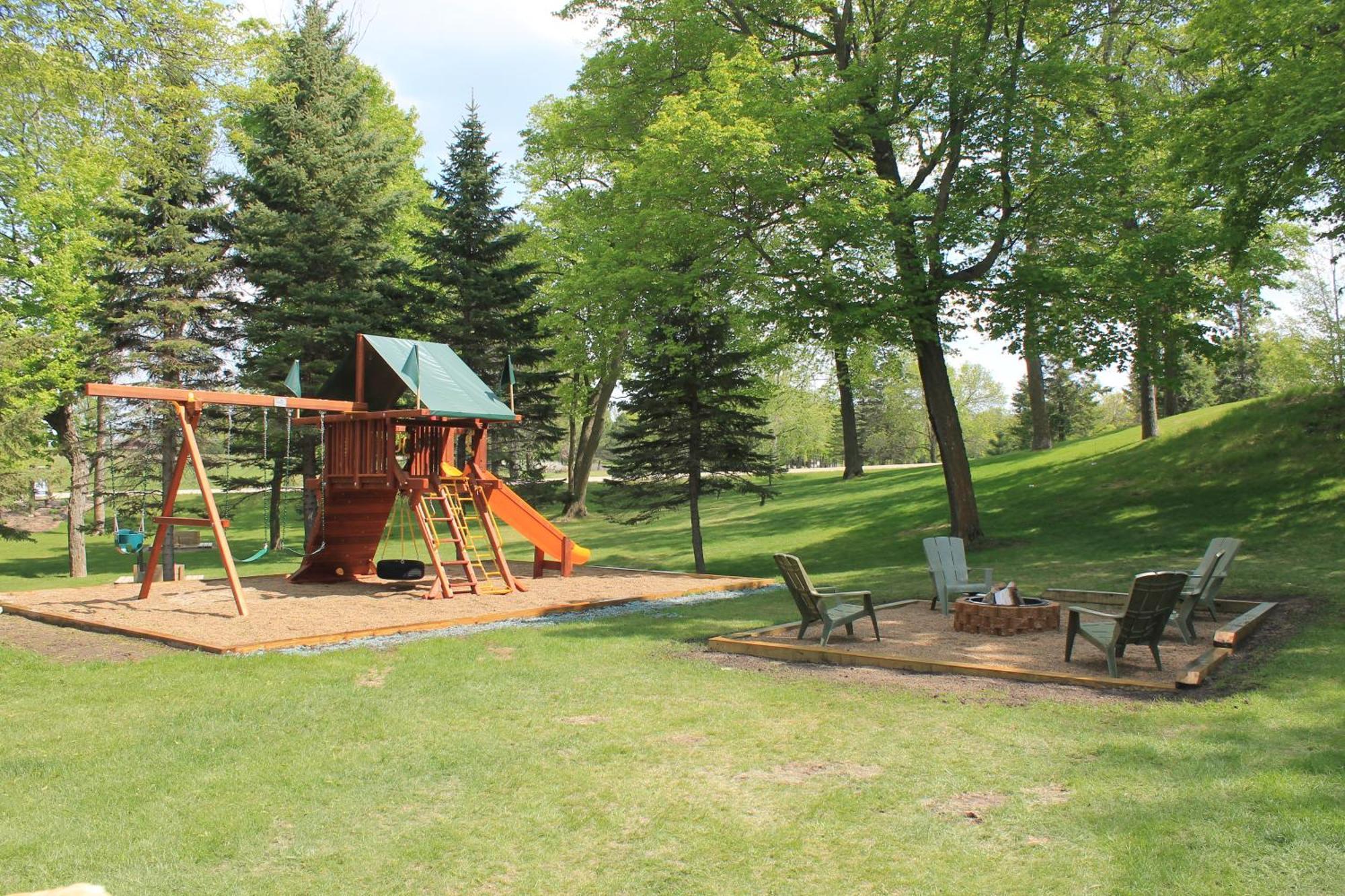 Viking Bay Resort And Lodge Miltona Экстерьер фото