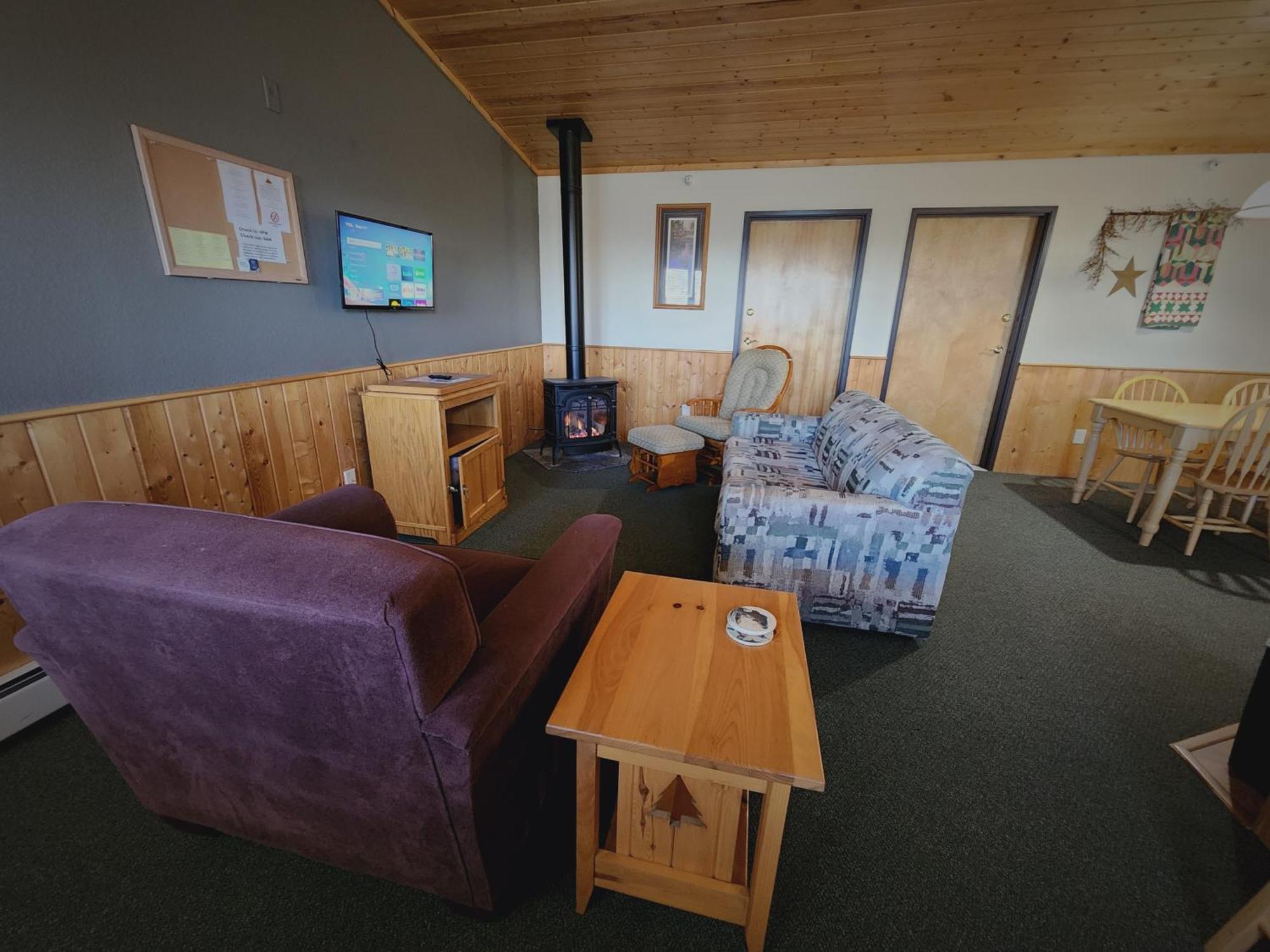 Viking Bay Resort And Lodge Miltona Экстерьер фото