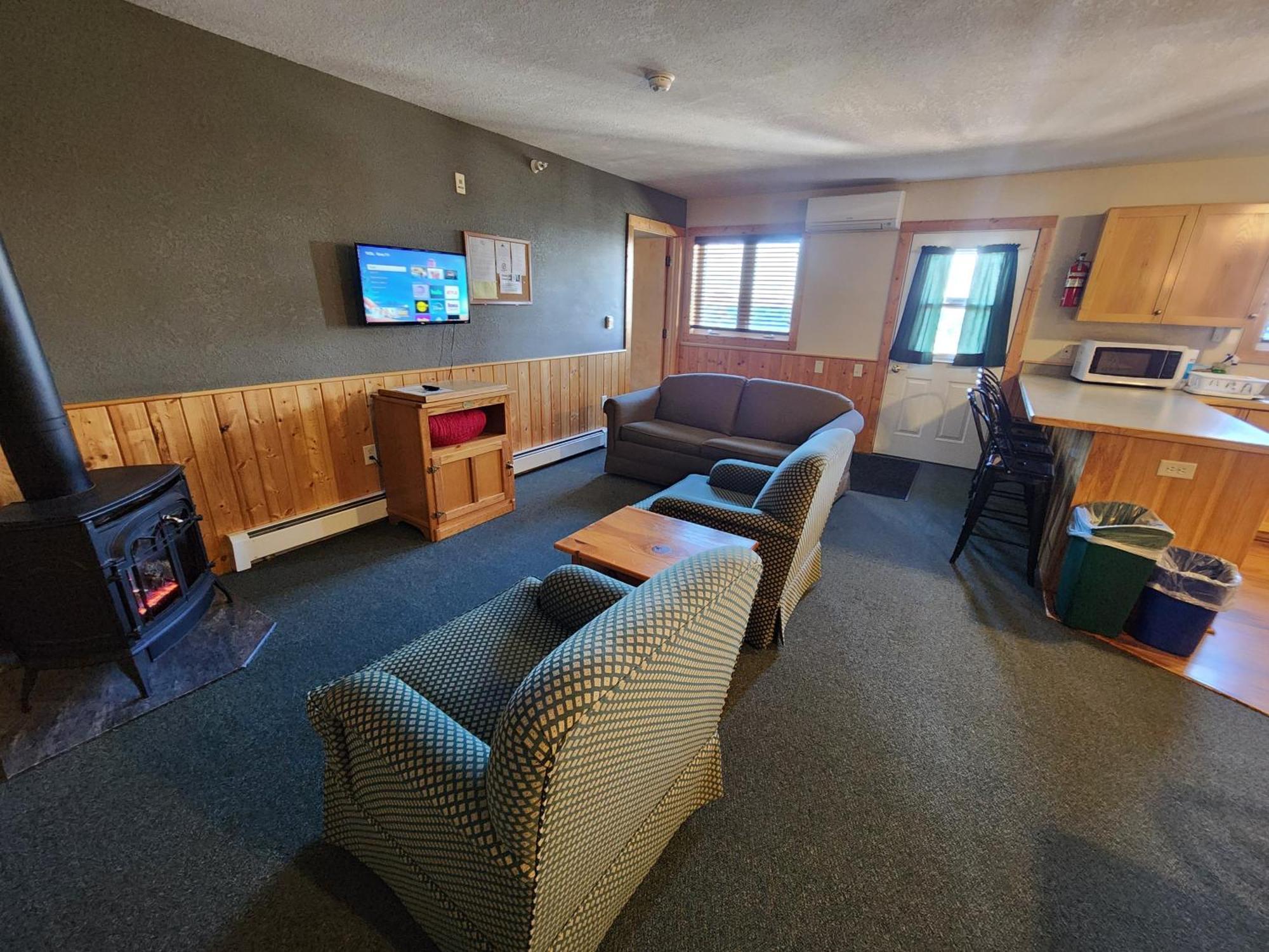 Viking Bay Resort And Lodge Miltona Экстерьер фото